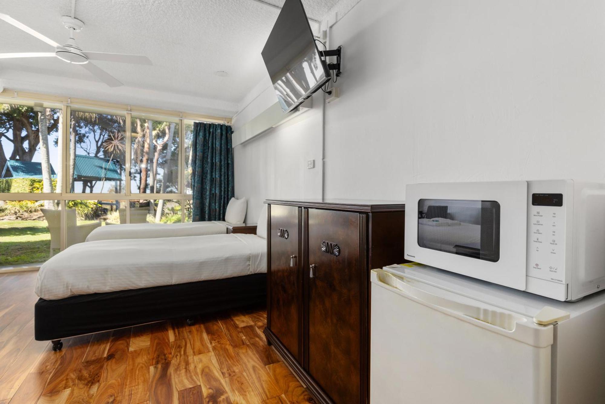 Motel Miramar นัมบัคคาเฮดส์ ภายนอก รูปภาพ