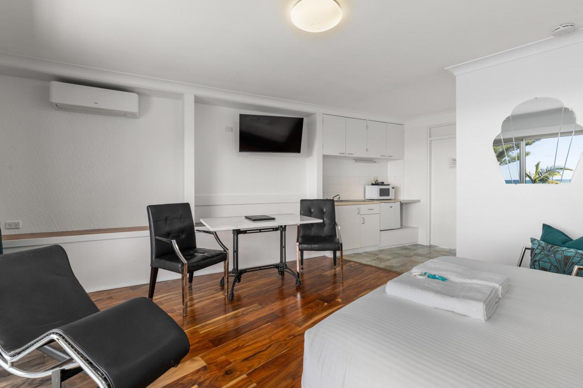 Motel Miramar นัมบัคคาเฮดส์ ภายนอก รูปภาพ