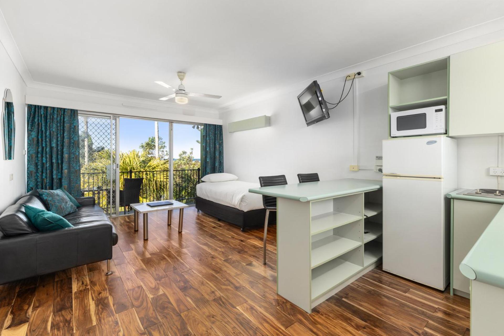 Motel Miramar นัมบัคคาเฮดส์ ภายนอก รูปภาพ