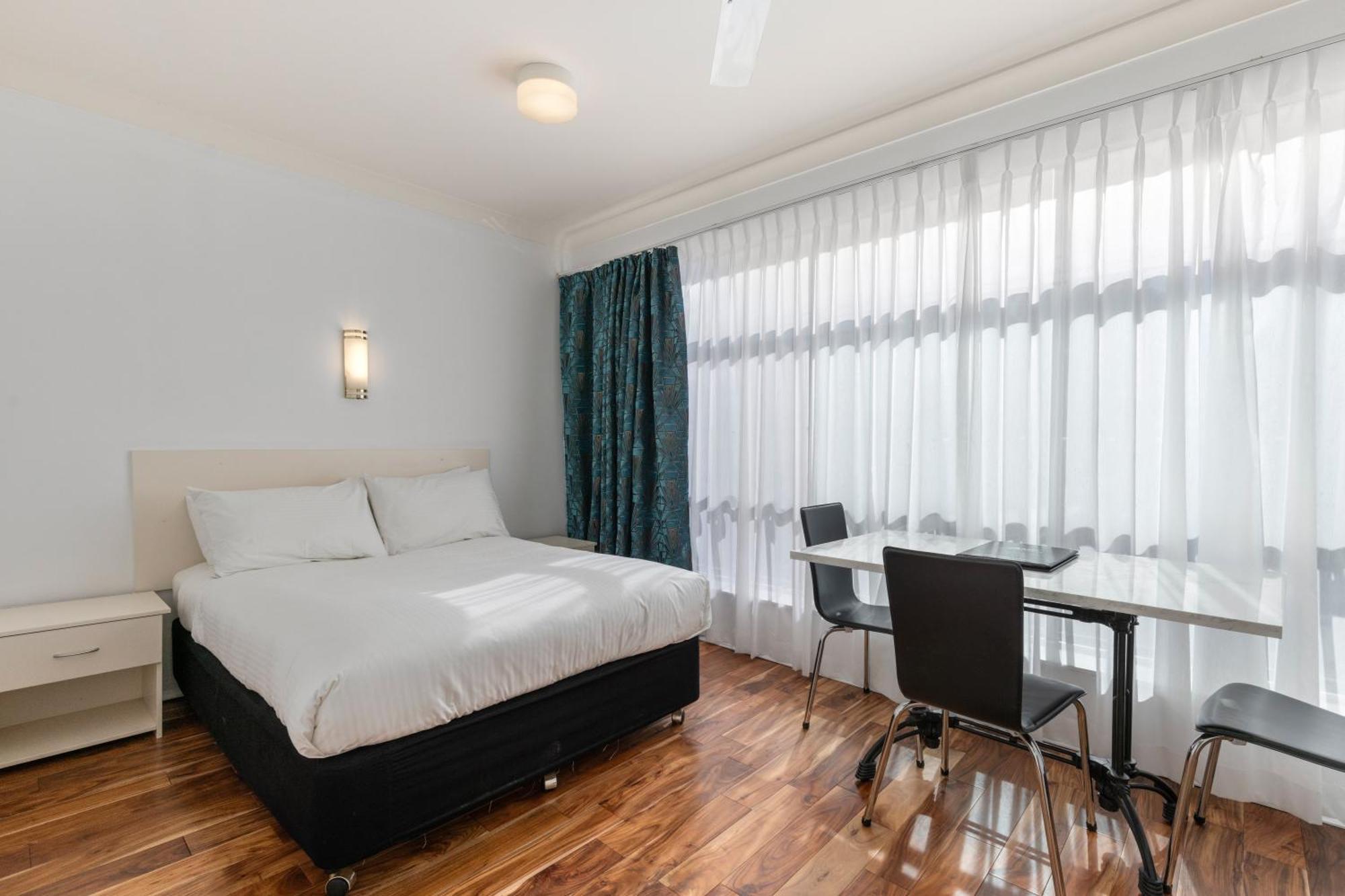 Motel Miramar นัมบัคคาเฮดส์ ภายนอก รูปภาพ